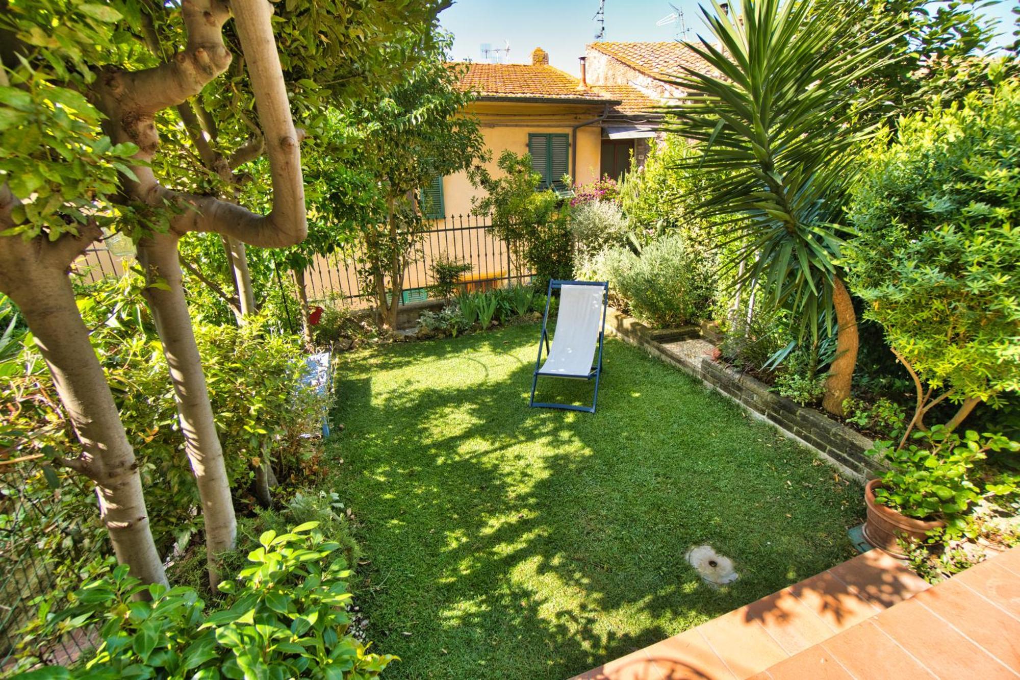 La Casa Nel Castello E Il Giardino Segreto Villa Suvereto Exterior photo